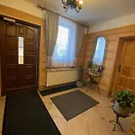 Quarto em Acomodações Particulares Goscinne Maja